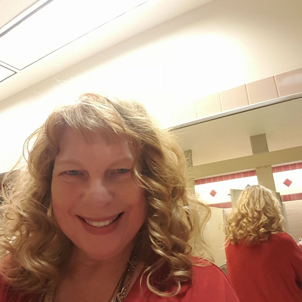 Meet your Posher, Gena